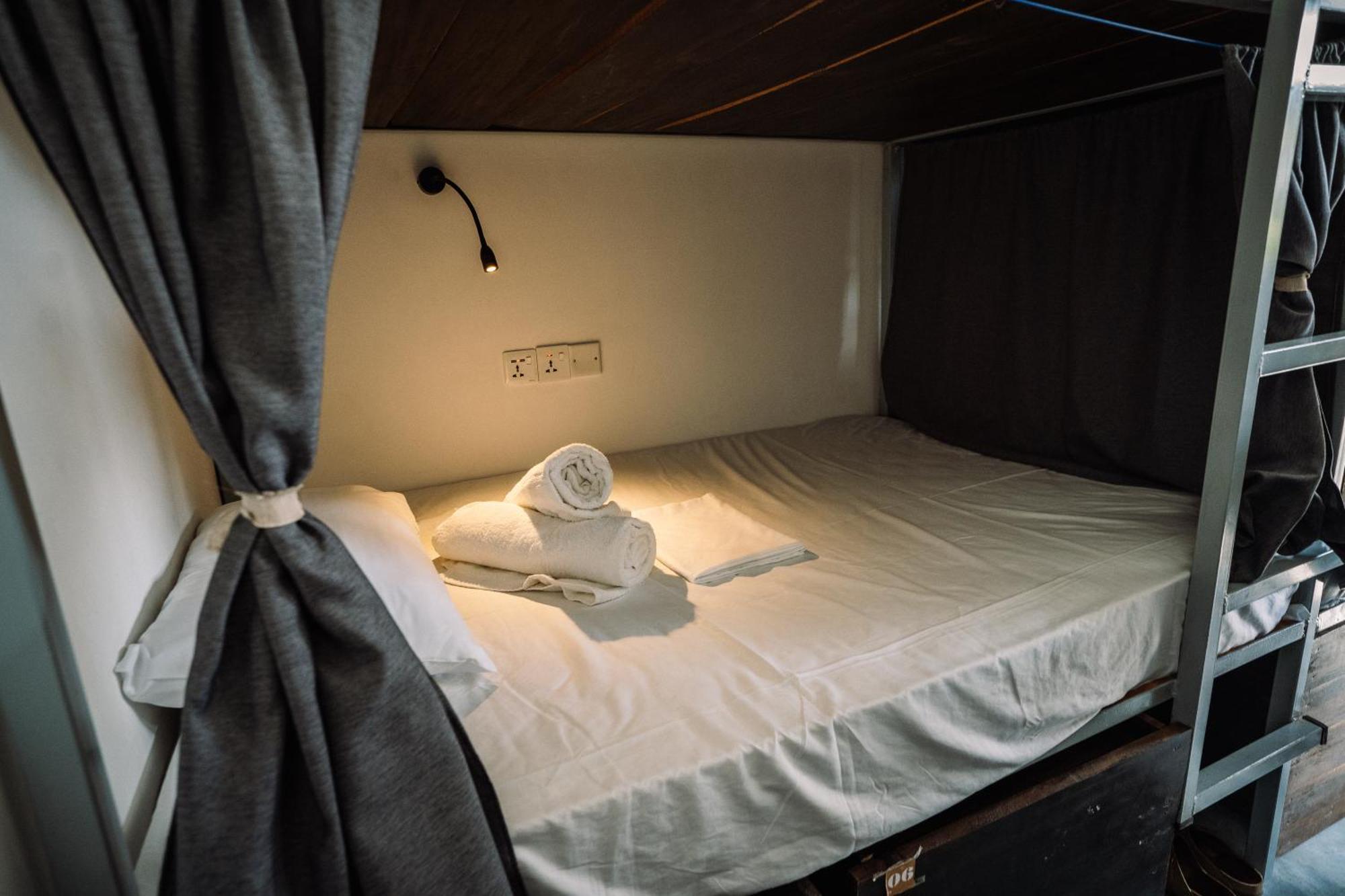 Chill Vibes Hiriketiya Hostel Zuid-Dikwella Buitenkant foto